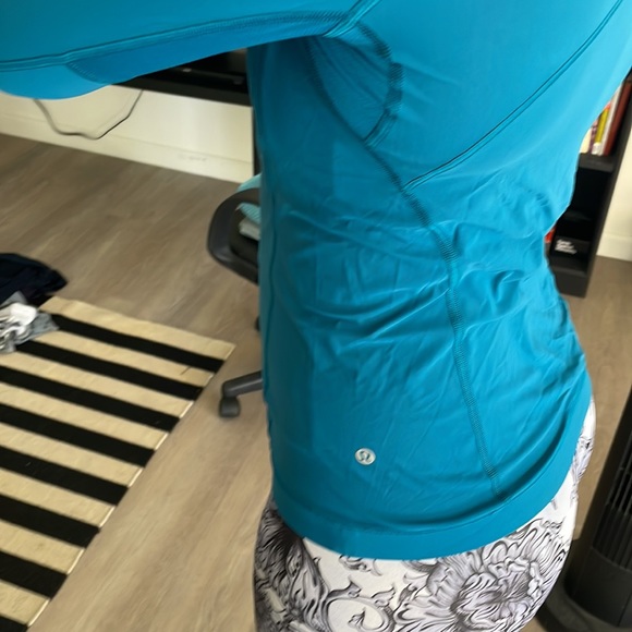 lululemon - Picture 4 of 4